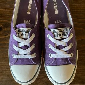 Ladies ballet style Converse sneakers 👟